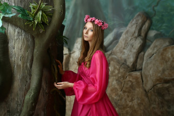 Картинка девушки -+брюнетки +шатенки венок