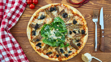 Картинка еда пицца шпинат чеснок