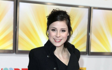 Картинка музыка lena+meyer-landrut певица брюнетка лицо пальто