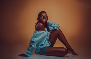 Картинка kwabena+boakye девушки kwabena boakye мулатка темнокожая чернокожая девушка модель брюнетка красотка поза флирт стройная сексуальная фигура