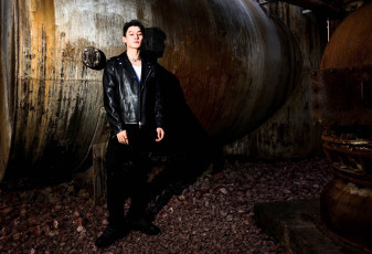 Картинка мужчины wang+zhuocheng актер куртка труба