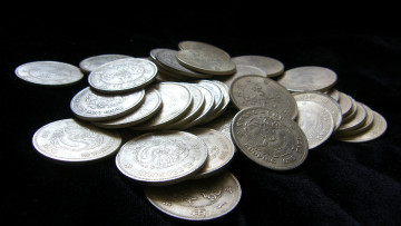 Картинка разное золото +купюры +монеты монеты деньги