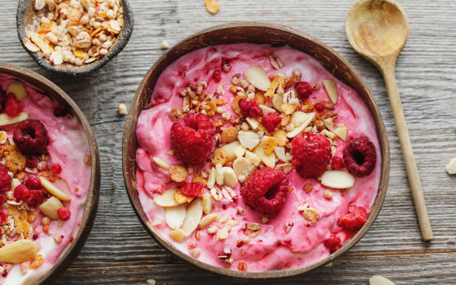 Обои картинки фото еда, мюсли,  хлопья, малина, орехи