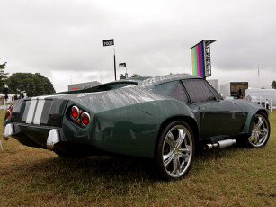 Картинка автомобили выставки уличные фото