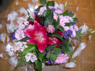 Картинка цветы букеты композиции лилии герберы букет