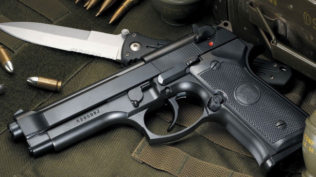 Обои картинки фото оружие, пистолеты, памятник, вардан, мамиконян, ереван, армения, святой, полководец, воин, герои, меч