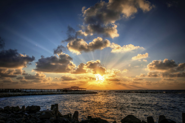 Обои картинки фото природа, восходы, закаты, солнце, тучи, побережье, океан