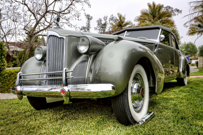 Обои картинки фото 1940 packard 1807 darrin convertible sedan, автомобили, выставки и уличные фото, автошоу, выставка