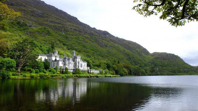 Обои картинки фото kylemore abbey - ireland, города, - пейзажи, лес, река, аббатство