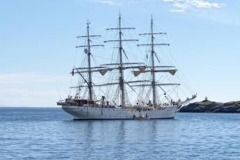 Картинка корабли парусники мачты паруса