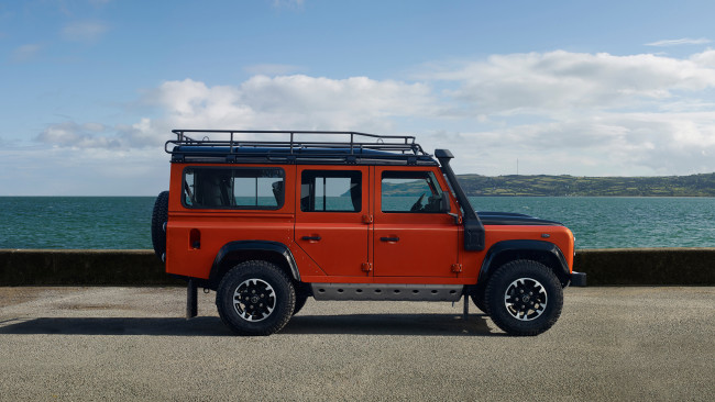Обои картинки фото land-rover defender adventure edition 2015, автомобили, land-rover, 2015, edition, adventure, defender