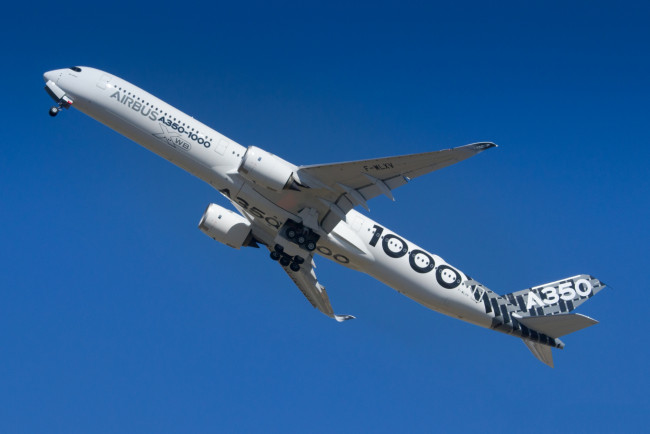 Обои картинки фото авиация, пассажирские самолёты, авиалайнер