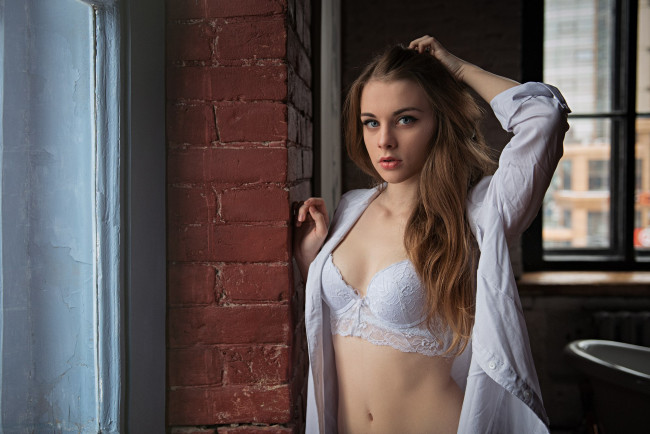 Обои картинки фото девушка, девушки, -unsort , брюнетки, темноволосые, модель