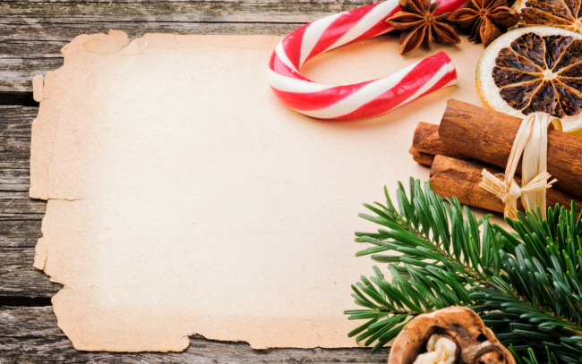 Обои картинки фото праздничные, - разное , новый год, пергамент, леденец, пряности, ёлка, орех