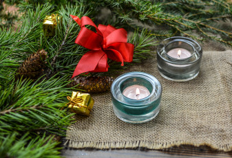 Картинка праздничные новогодние+свечи свечи ёлка шишки бант