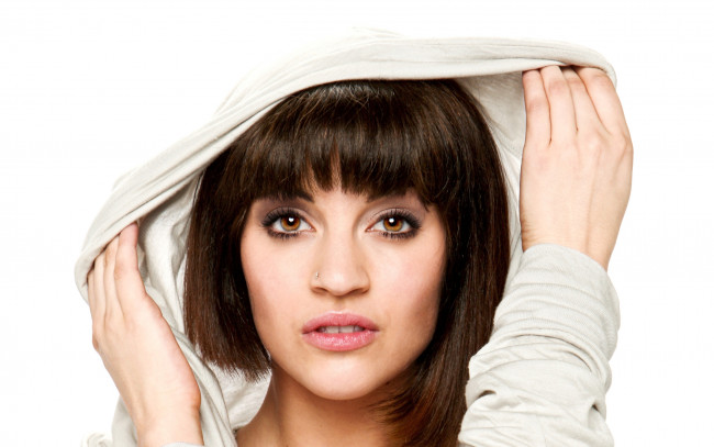 Обои картинки фото музыка, -евровидение, nadine, beiler, лицо, капюшон