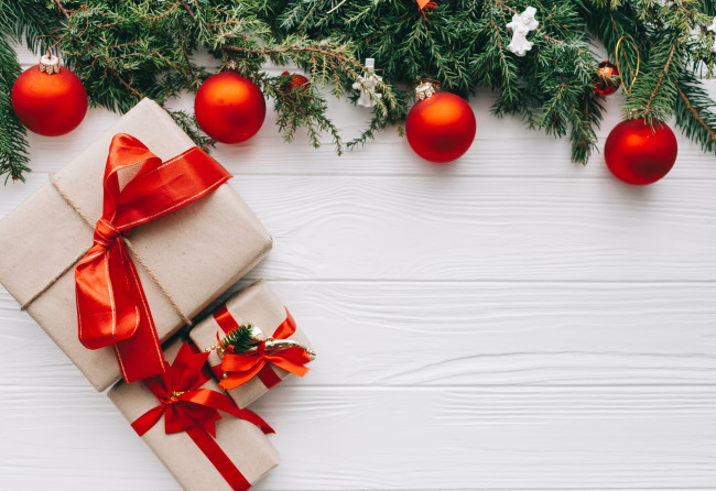 Обои картинки фото праздничные, подарки и коробочки, коробки, подарки, шарики, ёлка