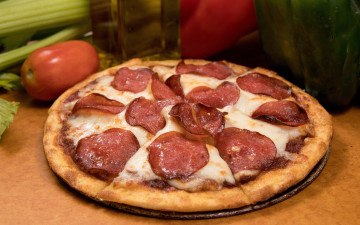 обоя еда, пицца, помидор, колбаса