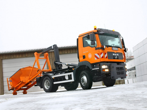 Обои картинки фото автомобили, man