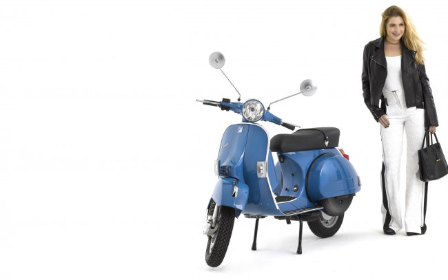 Обои картинки фото мотоциклы, мото, девушкой, vespa, px, 150, девушка