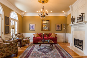 Картинка интерьер гостиная камин диваны