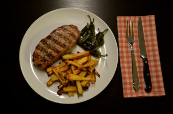 Картинка еда мясные+блюда мясо гарнир приборы