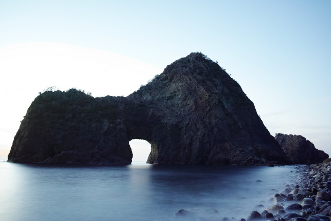 Обои картинки фото природа, побережье, небо, скала, море