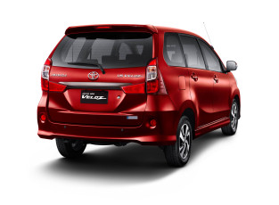обоя автомобили, toyota, 2015г, veloz, avanza, красный
