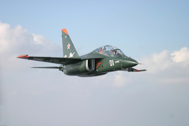 Обои картинки фото Як- 130, авиация, боевые самолёты, полёт, Як-, 130, самолёт