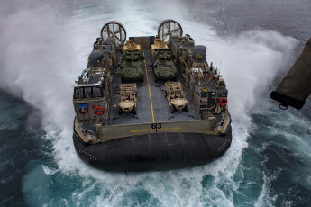 Картинка корабли суда+на+воздушной+подушке вмф