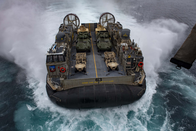 Обои картинки фото корабли, суда на воздушной подушке, вмф