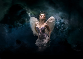 Картинка фэнтези фотоарт девушка фон корсет крылья нимб