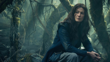 Картинка the+wheel+of+time+ сериал+2021+–+ кино+фильмы сериал колeco врeмени amazon prime video фэнтези боевик драма cериал розамунд пайк rosamund pike moiraine damodred