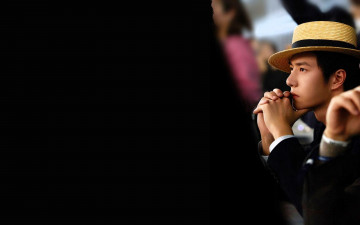 Картинка мужчины wang+yi+bo актер лицо шляпа