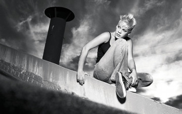 Картинка музыка pink черно-белое фото