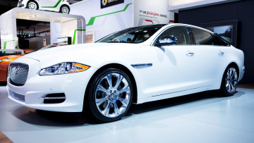 Картинка jaguar xj автомобили выставки уличные фото tata motors класс-люкс великобритания