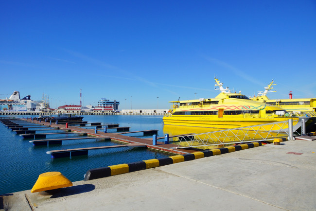 Обои картинки фото корабли, порты ,  причалы, сочи