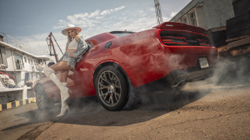 Картинка девушка+и+авто автомобили -авто+с+девушками девушка женщина блондинка светловолосая сексуальная модель звезда позирует разная обувь верхняя стильная одежда нижнее эротическое бельё трусы лифчик колготки чулки аксессуары макияж и множество элементов на фотографии