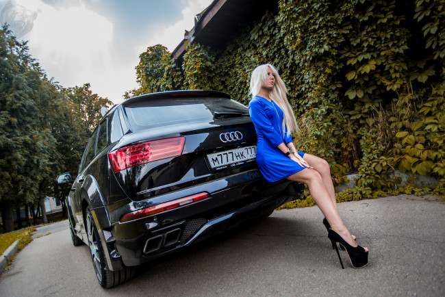 Обои картинки фото девушка и авто, автомобили, -авто с девушками, девушка, женщина, блондинка, светловолосая, сексуальная, модель, звезда, позирует, разная, обувь, верхняя, стильная, одежда, нижнее, эротическое, бельё, трусы, лифчик, колготки, чулки, аксессуары, макияж, и, множество, элементов, на, фотографии