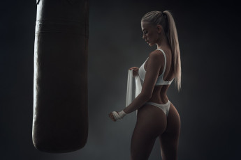 Картинка девушки -+блондинки +светловолосые девушка позирует