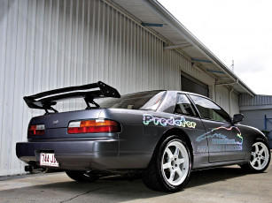 Картинка автомобили nissan datsun