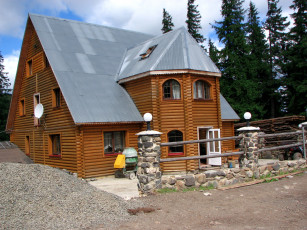 Картинка города здания дома закарпатье украина