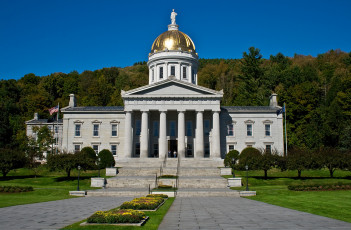 Картинка города здания дома лесница колоны