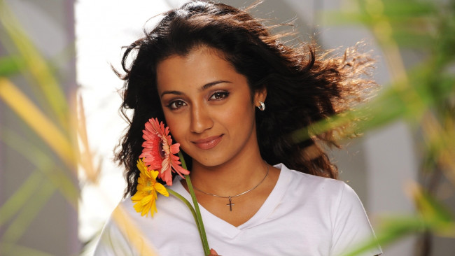 Обои картинки фото Trisha Krishnan, девушки, актрисы, кино