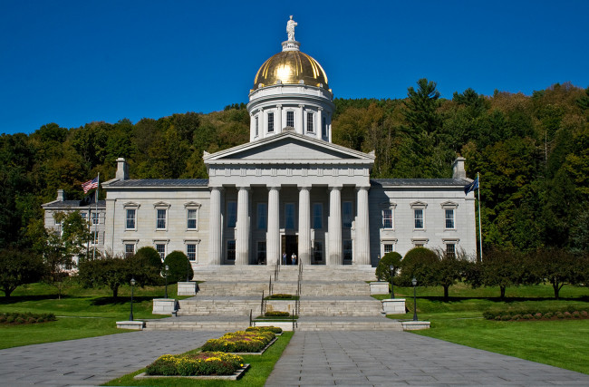 Обои картинки фото города, здания, дома, лесница, колоны