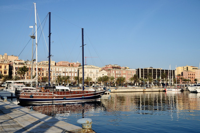 Обои картинки фото cagliari, корабли, порты, причалы, сардиния