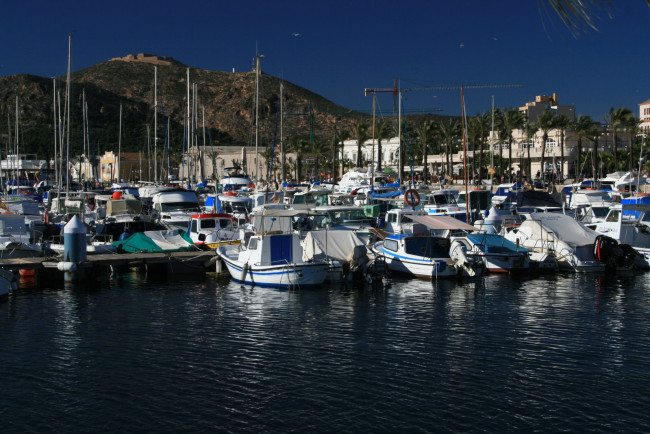 Обои картинки фото корабли, порты, причалы, картахена