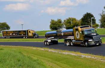 Картинка автомобили mack autotrain