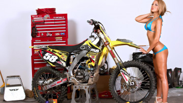 Картинка мотоциклы мото+с+девушкой moto