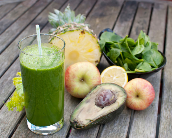 Обои картинки фото еда, напитки,  сок, авокадо, яблоки, сок